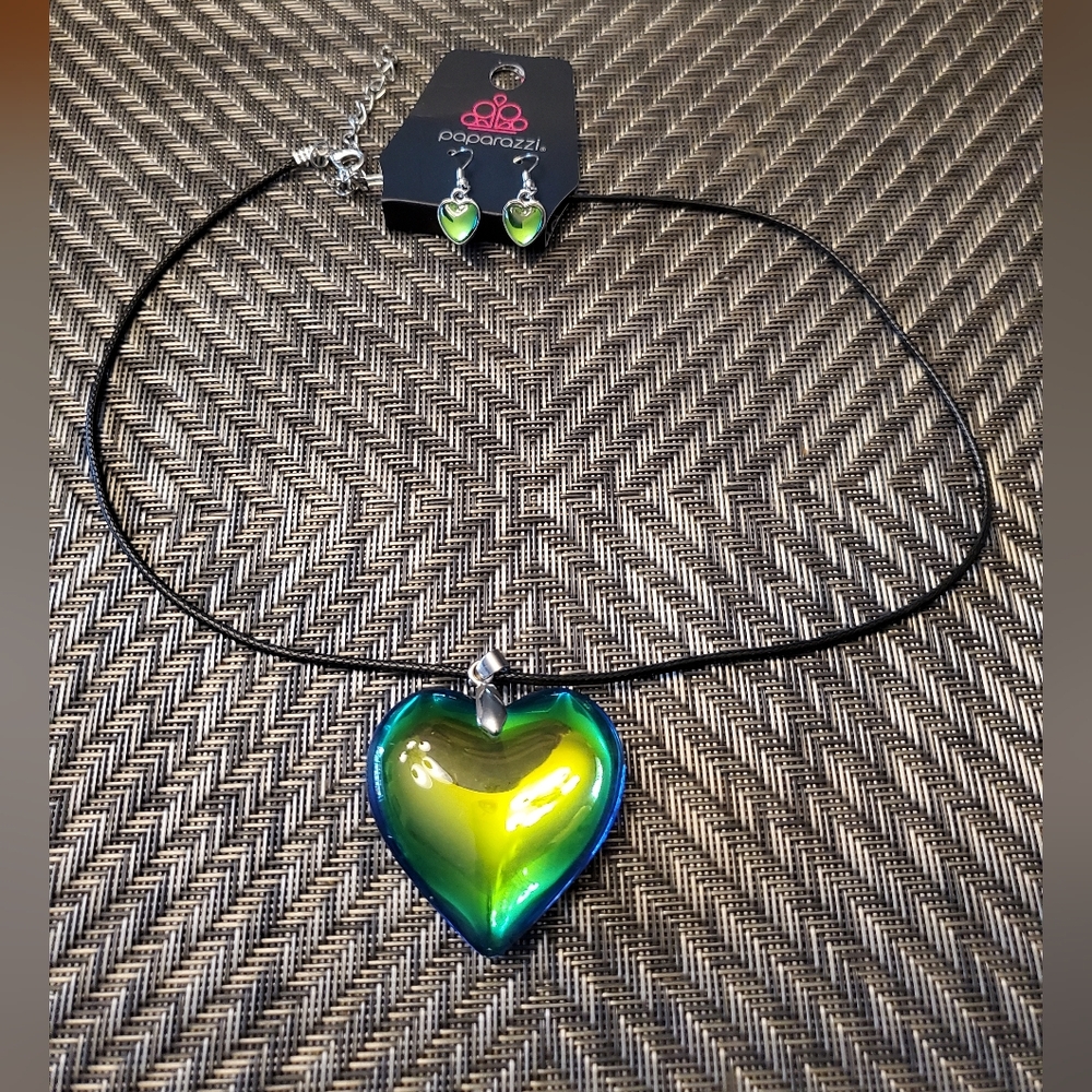 paparazzi Iridescent Green-Blue Heart Pendant Necklace with Matching Earrings